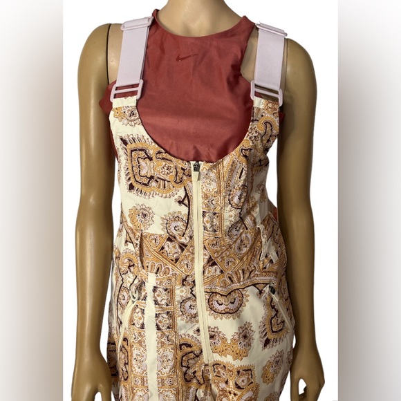 NWT Free People Movement Alpine Glow Printed Snow Bib Brushed Sail Paisley - Picture 2 of 16